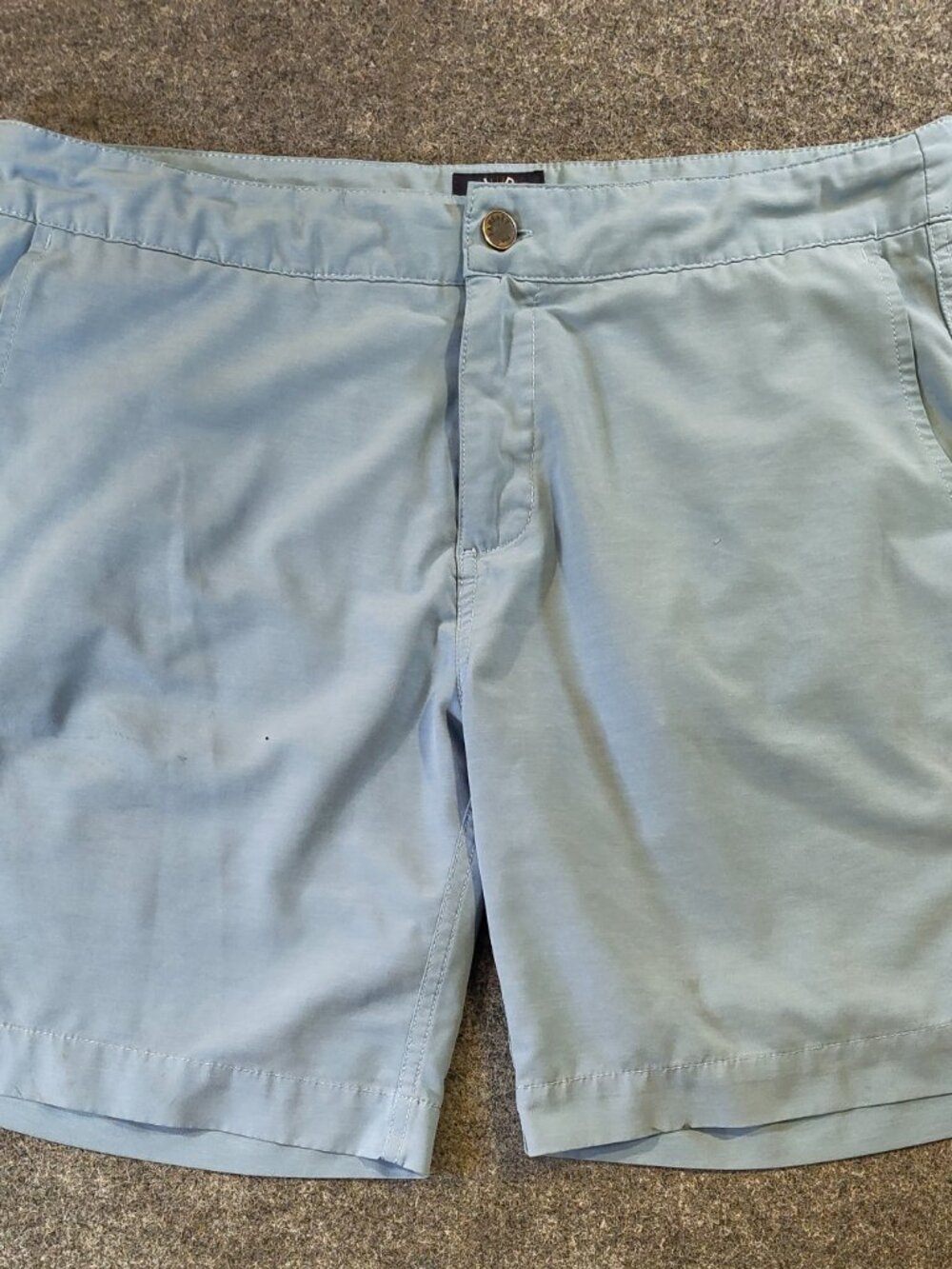 Faherty All Day Shorts Light Blue Hybrid Quick‑Dry (Flaws Shown)